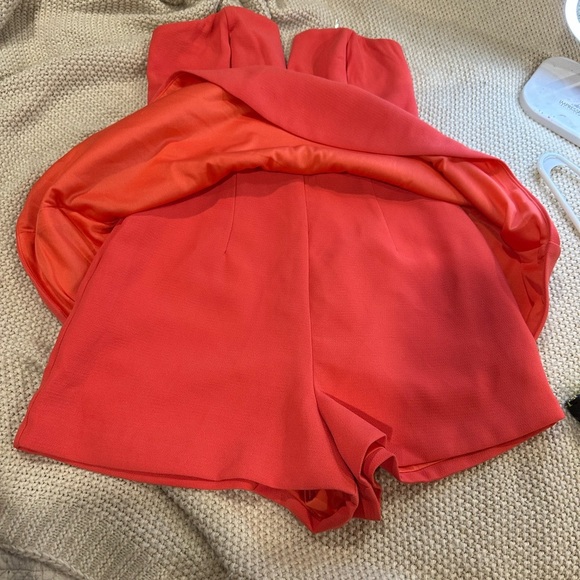 DO + BE Coral Strapless Peplum Romper Womens Sz Small - Picture 4 of 8
